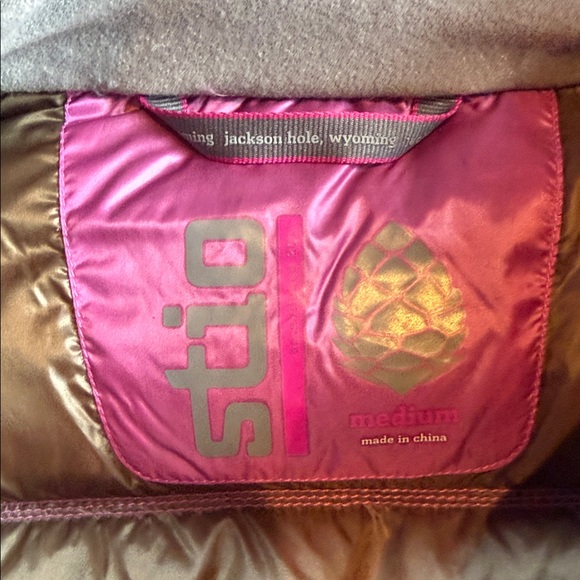 Stio Hometown Goose down Hooded Ski Snow Winter Jacket coat. Medium - Picture 5 of 9